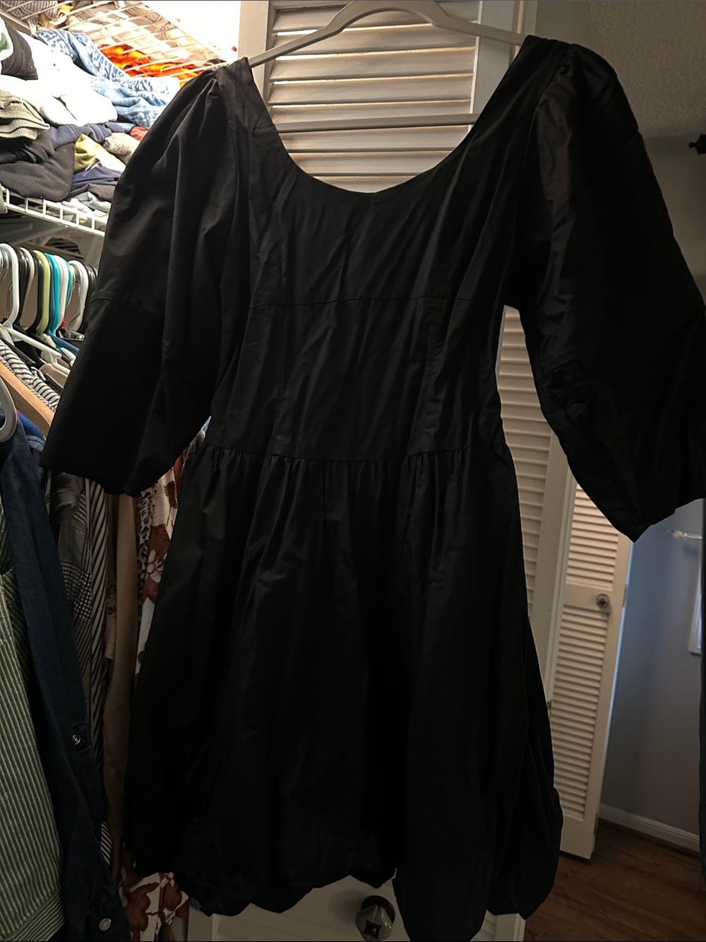 Women's Black Puff-Sleeve Mini Dress